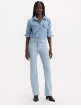Levis Women's 315 Shaping Bootcut Jeans Sz 29